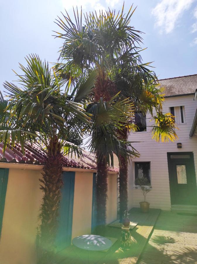 圣布里厄Aux Trois Palmiers住宿加早餐旅馆 外观 照片